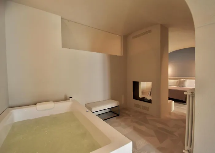 Dritta Al Cuore & Pool - Housea 4* Polignano a Mare