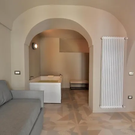 Dritta Al Cuore & Pool - Housea 4*