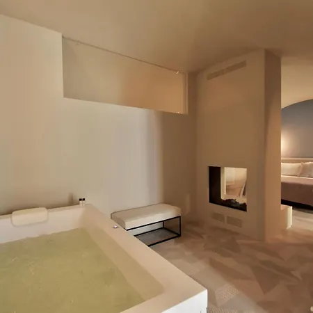 Dritta Al Cuore & Pool - Housea 4* Polignano a Mare