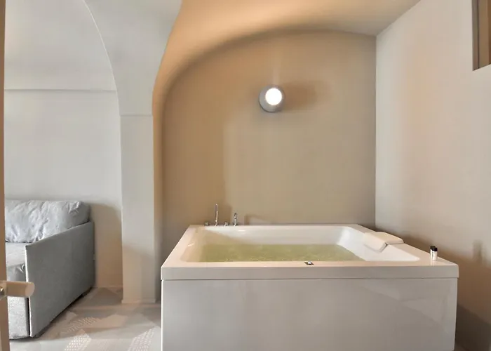 Dritta Al Cuore & Pool - Housea